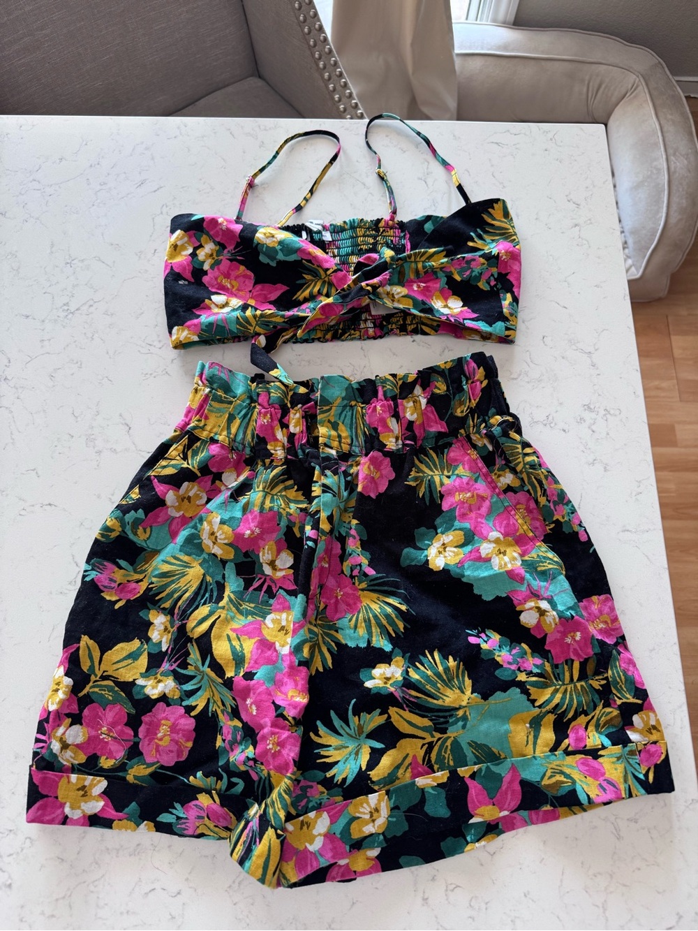 Express xsmall top and shorts set
